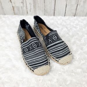 Minnetonka Black and Cream Espadrilles Size 5